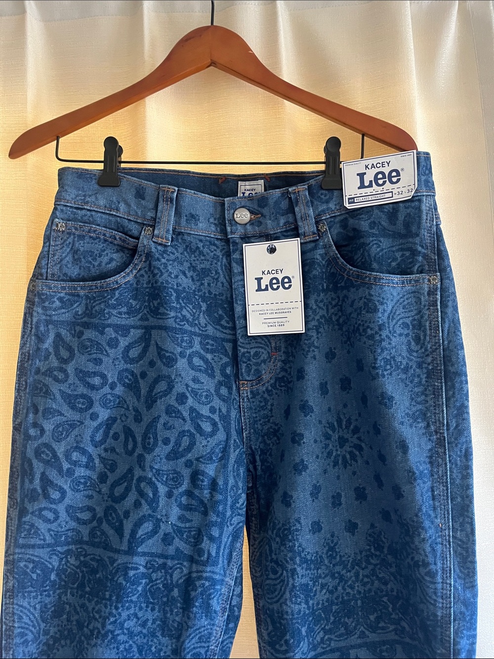 Kacey Lee Men’s Indigo Blue Straight Jeans with Paisley Print